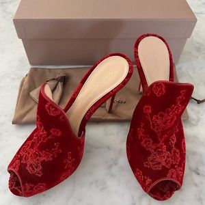 Gianvito Rossi Shanghai Embroidered Velvet Mules